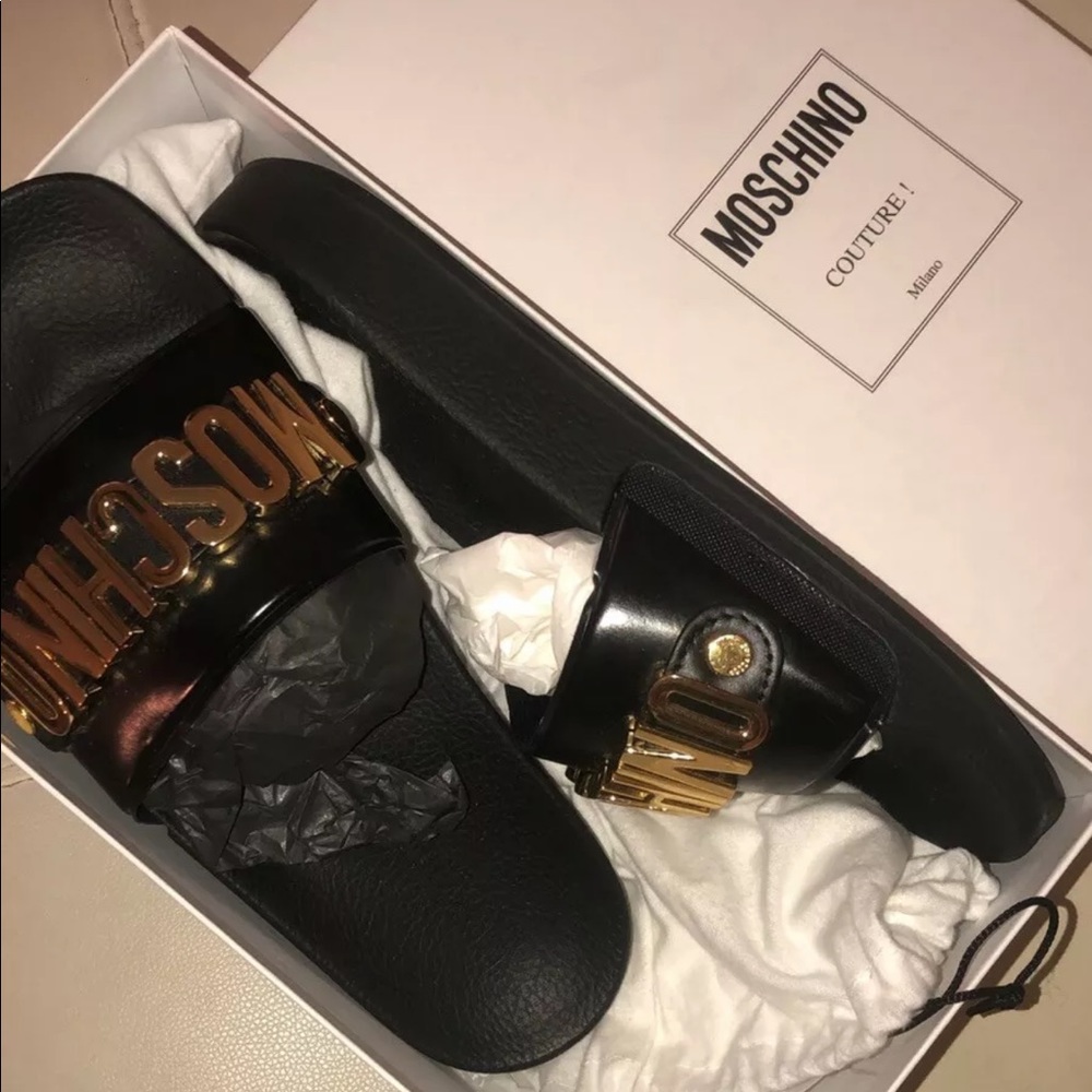 MOSCHINO Slides